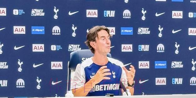 卡拉格:弗兰克下课不可避免,热刺和主教练似乎彼此不合适 卡拉格:弗兰克下课不可避免,热刺和主教练似乎彼此不合适